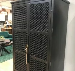 Musta Metallikaappi Denver -Default Template 4 musta metallikaapi patinoitu maalipinta denver 2